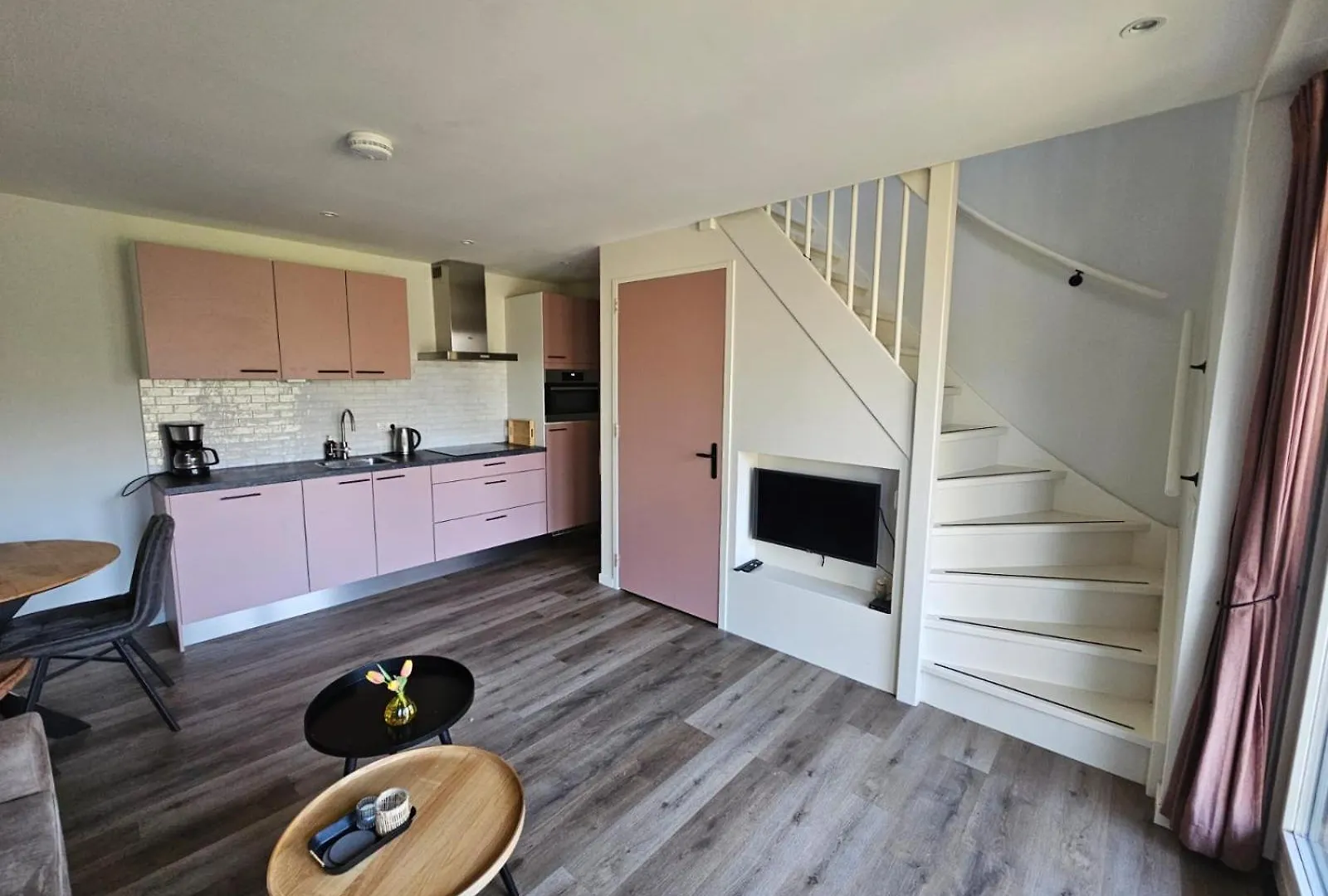 Apartment Huis Over De Dijk De Kwakel